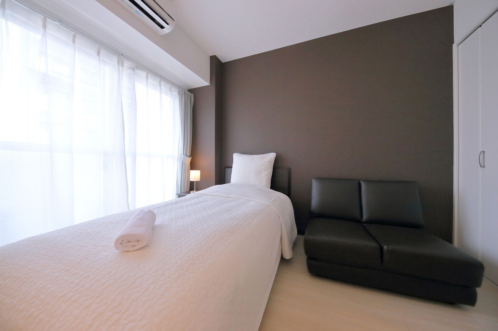 Grandouce Namba-Higashi Appartement Osaka Buitenkant foto